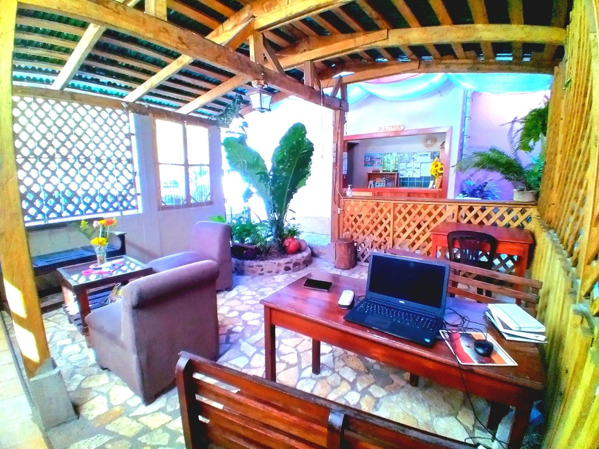 Hotel Rosalila Copán Екстериор снимка